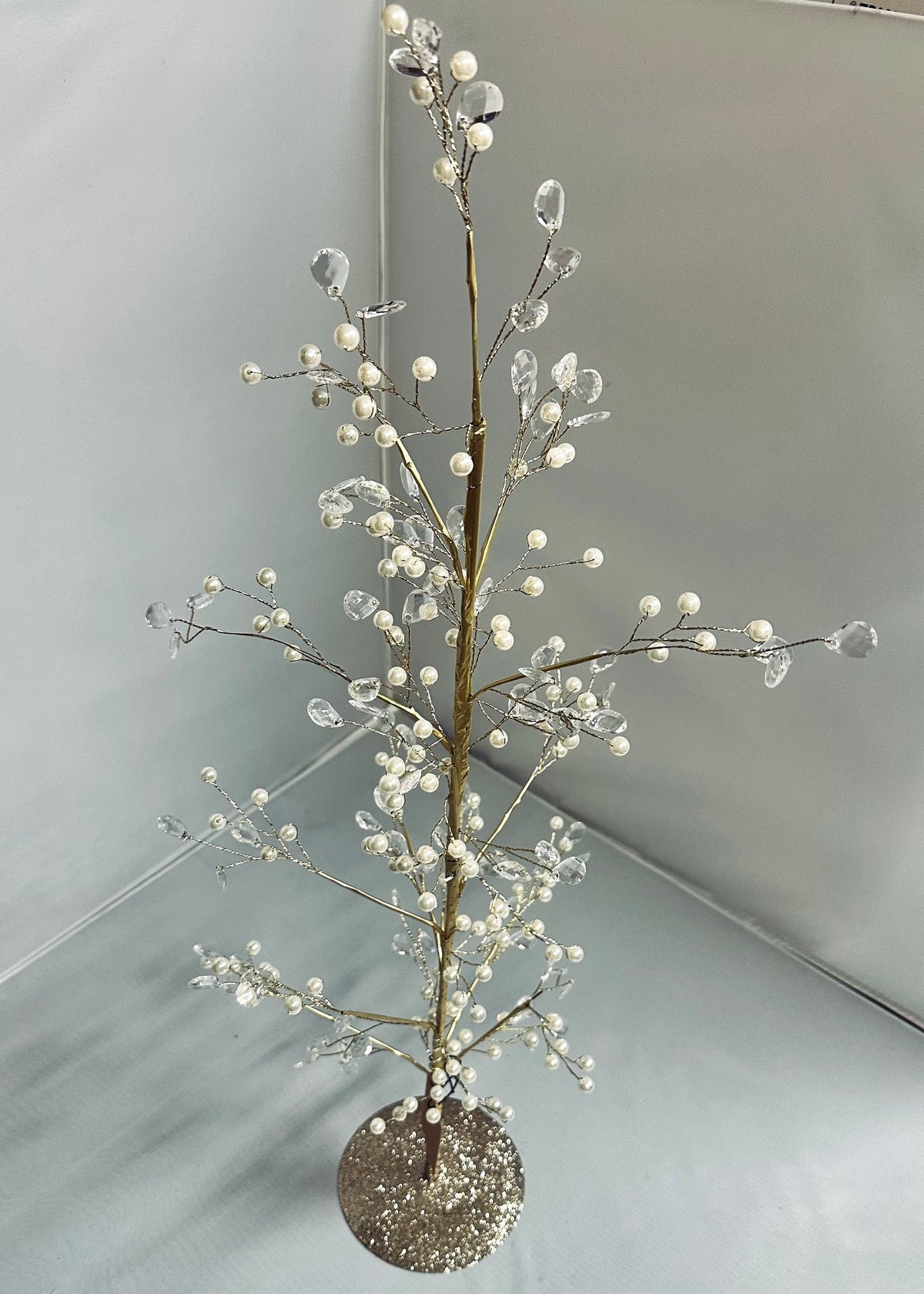 Faux Pearl, Acrylic Jewel & Metal Wire Tree with Glitter Base, Gold