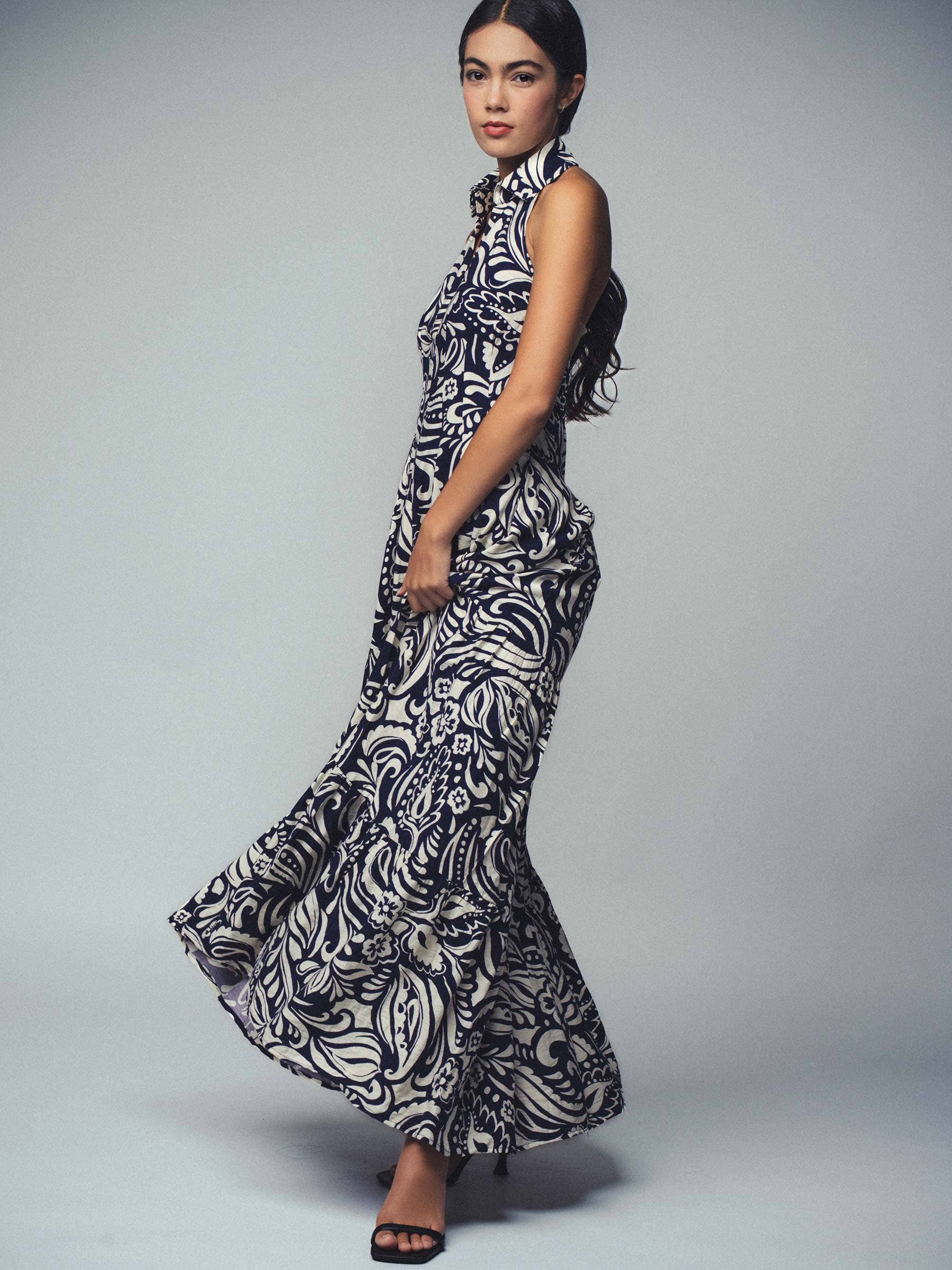 Halter Tiered Maxi Dress | Navy Small Halter Tiered Maxi Dress | Navy Small