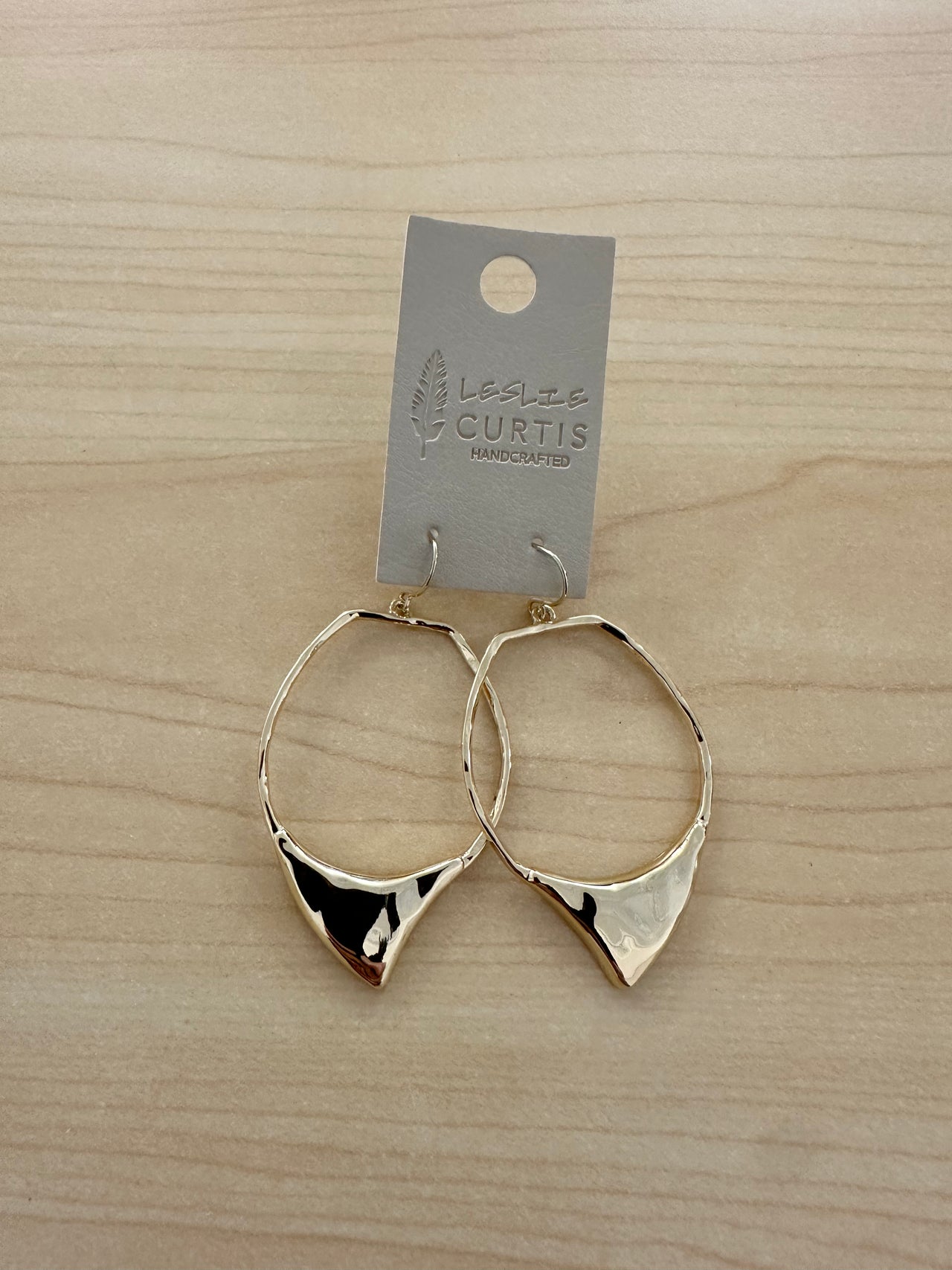 Atlas Earring by Leslie Curtis Leslie Curtis Jewelry Design Earring