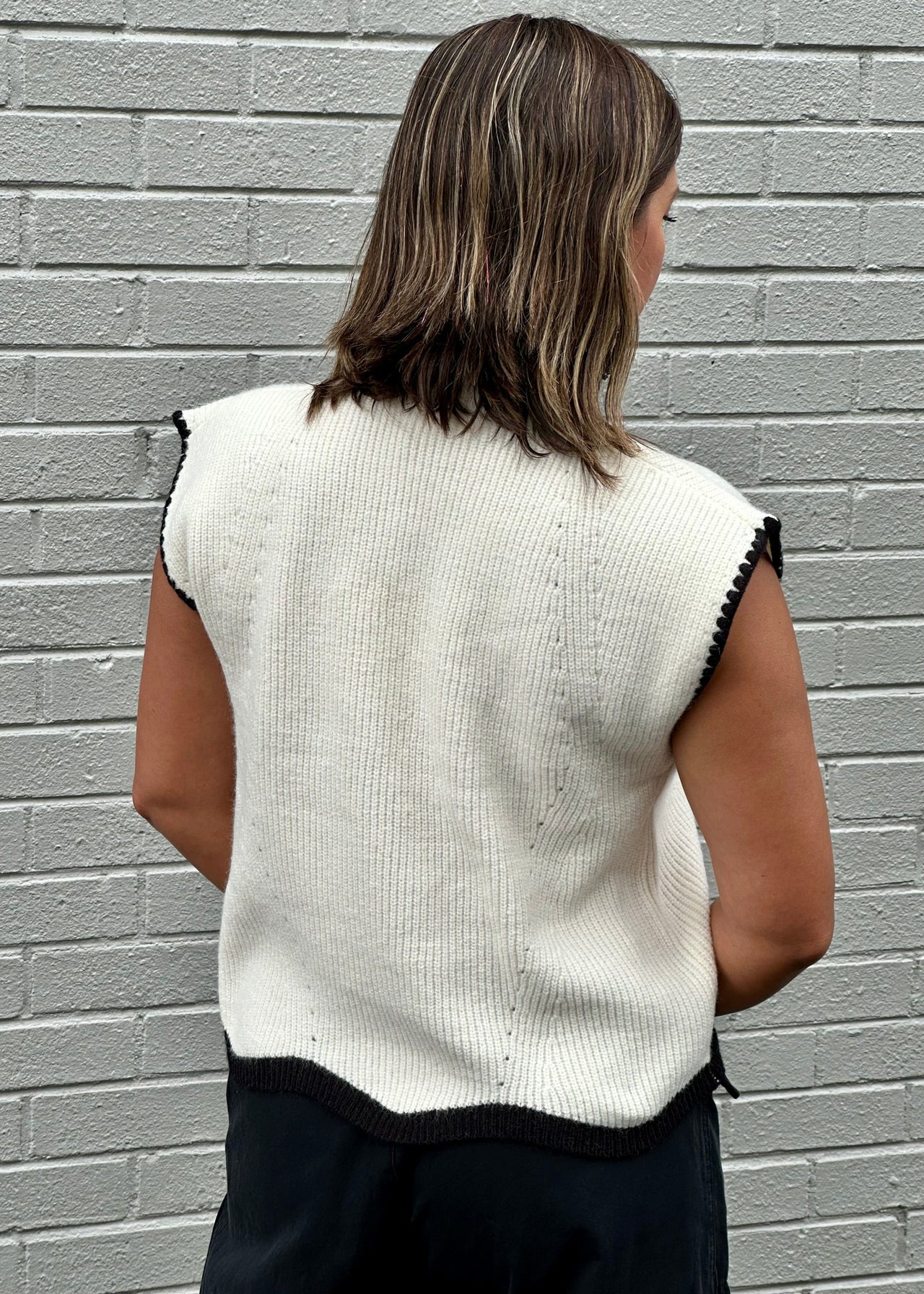 Avery Cap Sleeve Sweater | Cream Entro sweater