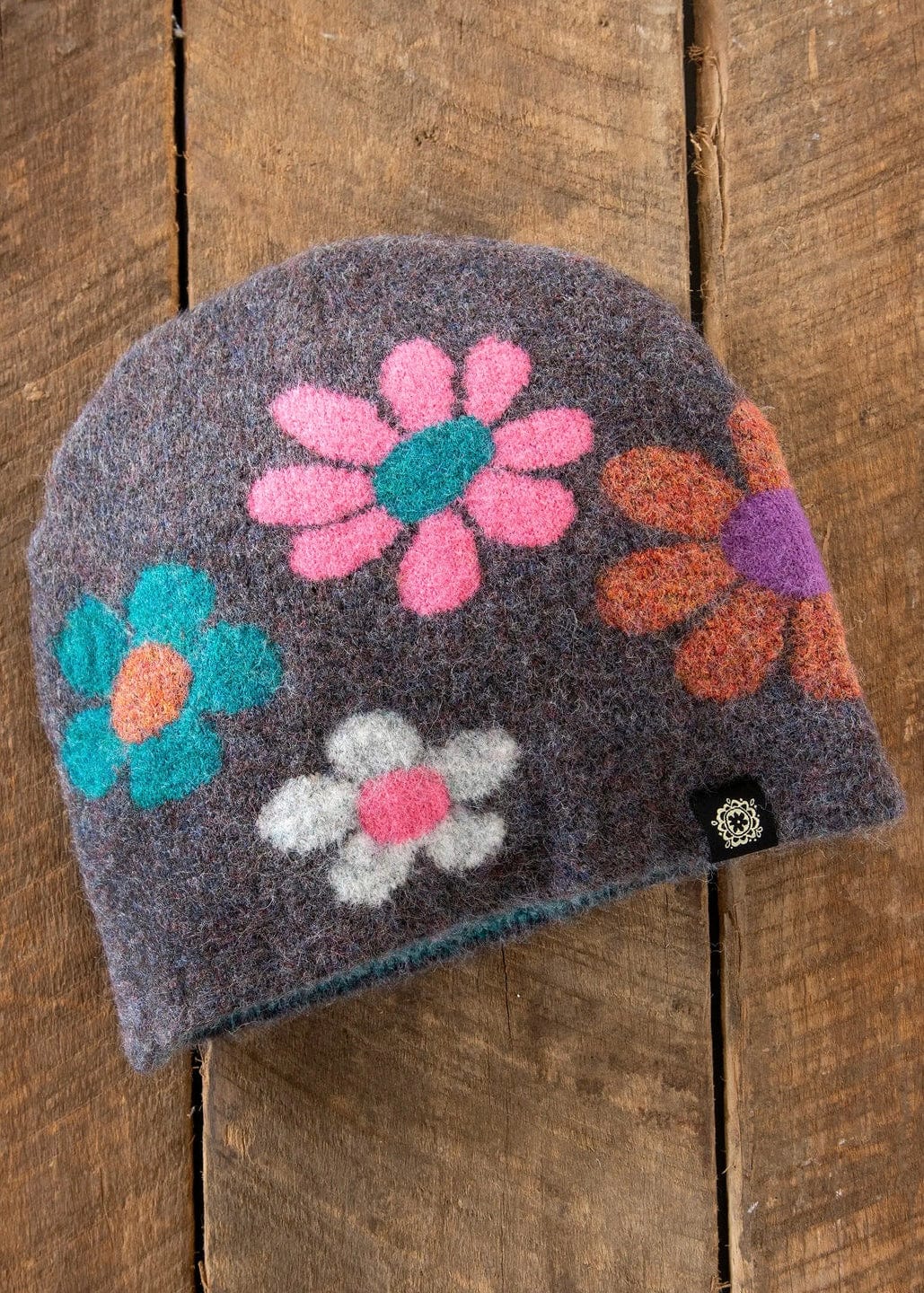 Daisy Beanie | 2 Colors Natural Life Hat Charcoal