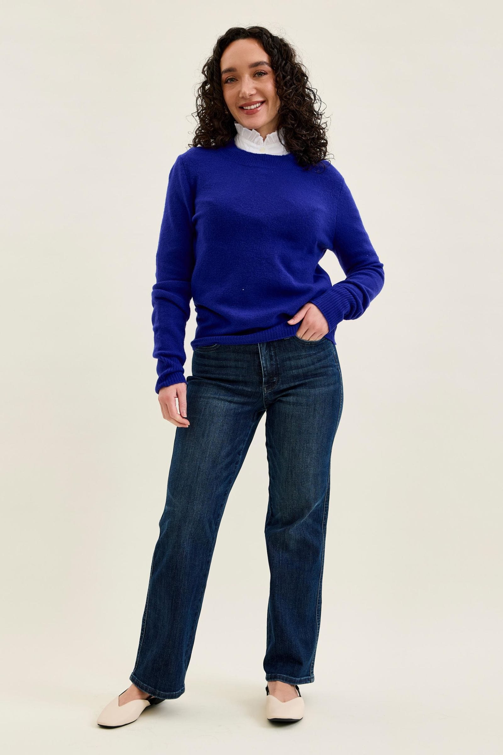 Judy Blue Mid Rise PETITE with Tummy Control - Straight Leg Judy Blue Jean