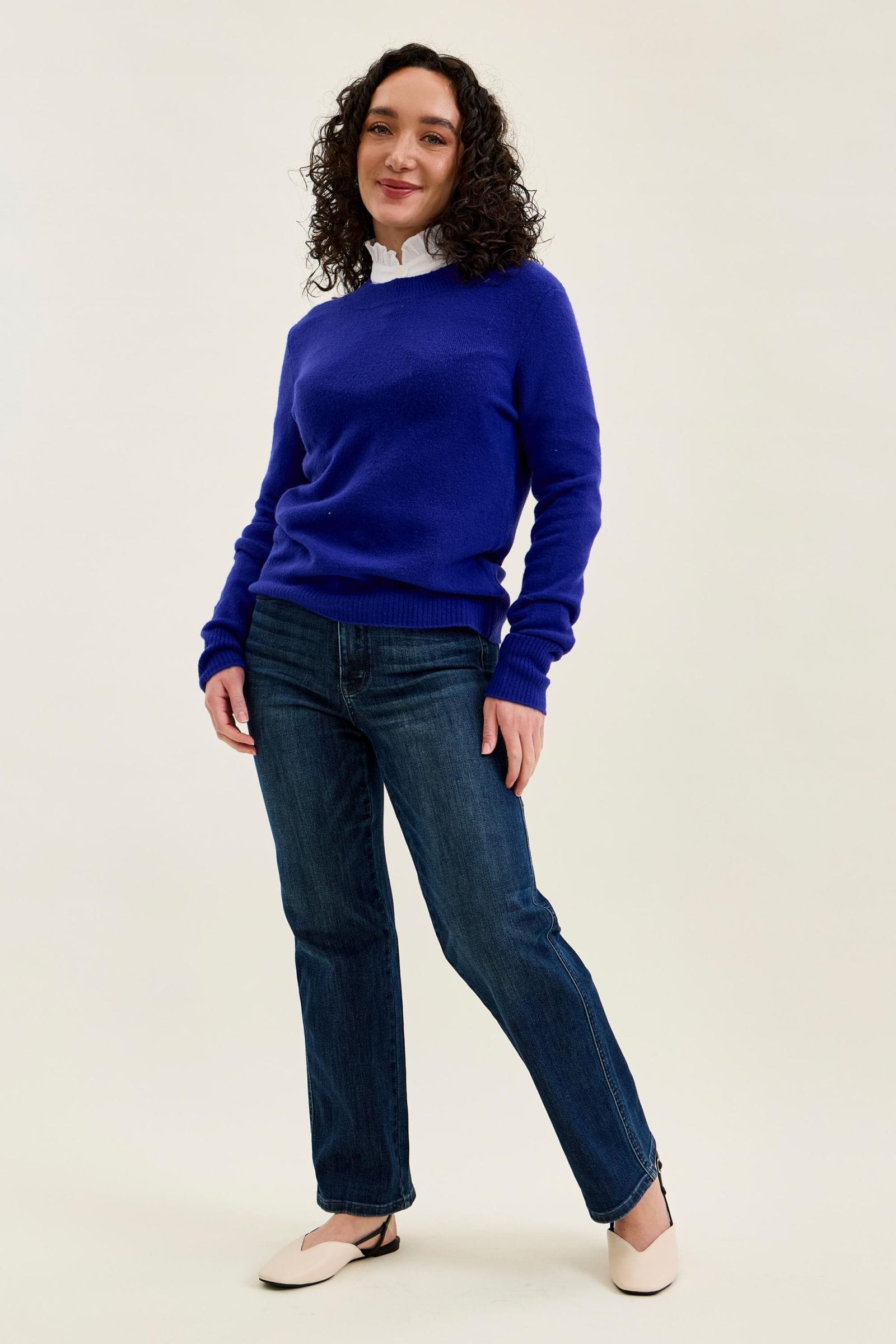 Judy Blue Mid Rise PETITE with Tummy Control - Straight Leg Judy Blue Jean
