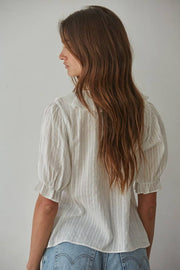 L8439 | Woven Cotton Buttondown V-Neck Short Sleeve Top: Off White / S By Together