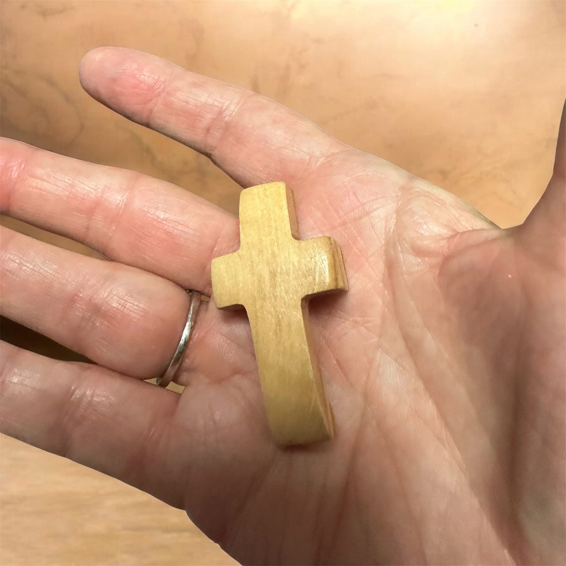 Olive Wood Thumb Cross – Stress Relief & Prayer Comfort Holyland Cradle