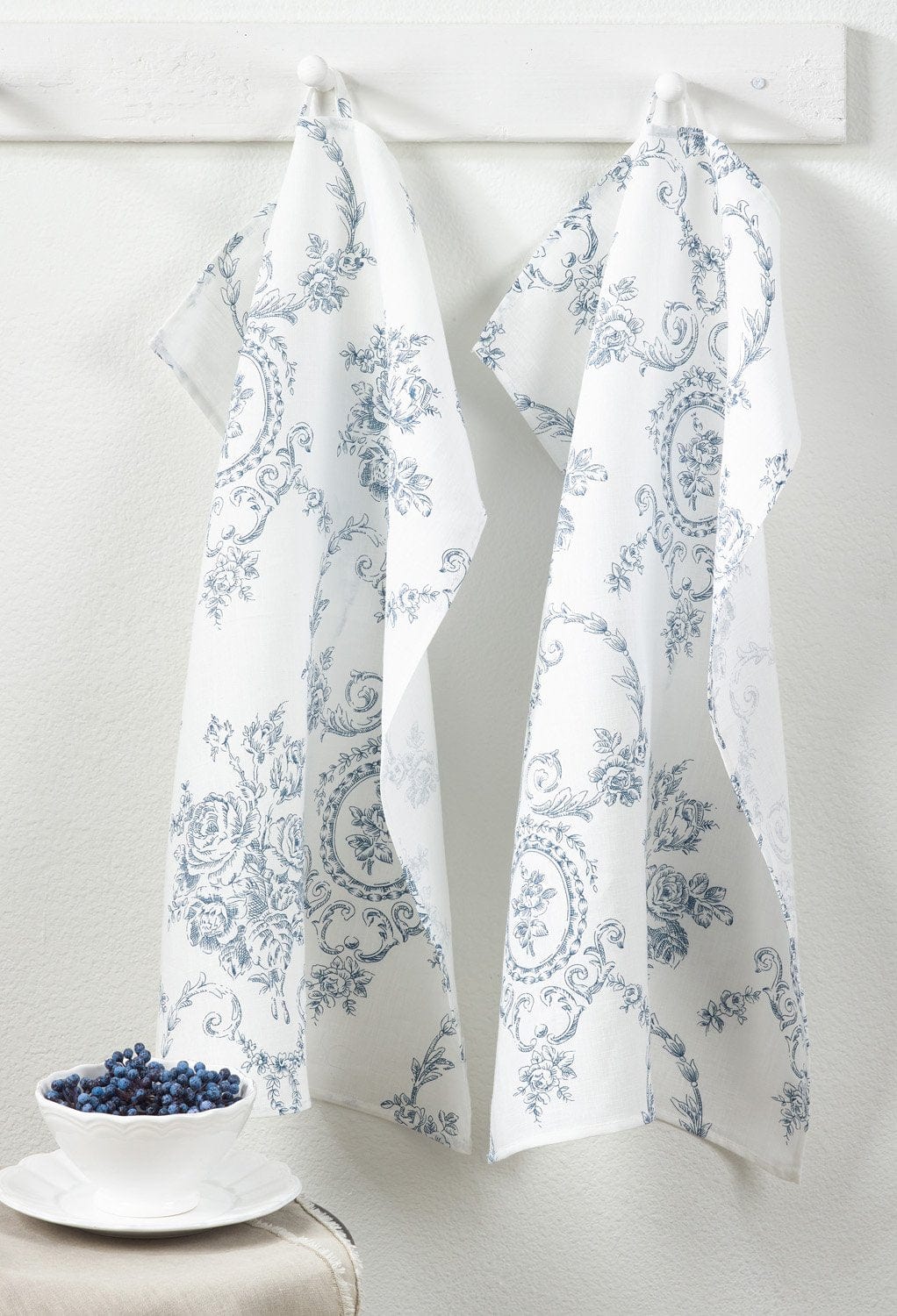 Toile Tea Towels Saro napkin Toile