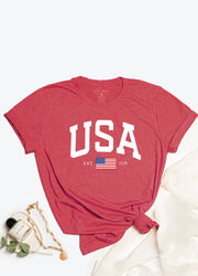 USA EST.1776 Graphic T-shirt: HEATHER RED / S OAT COLLECTIVE