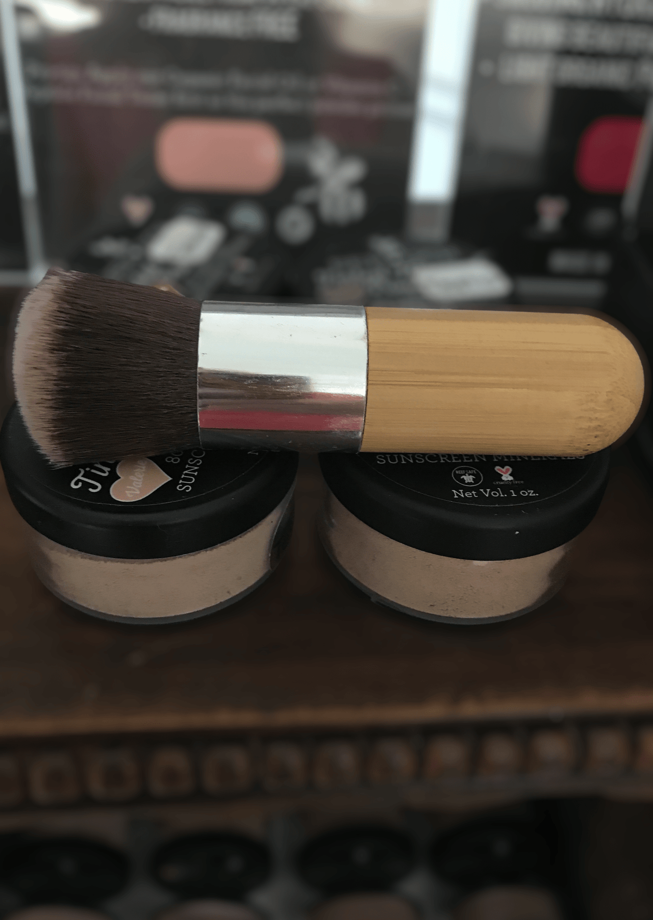 Kabuki Brush Bee-Och Skin Care